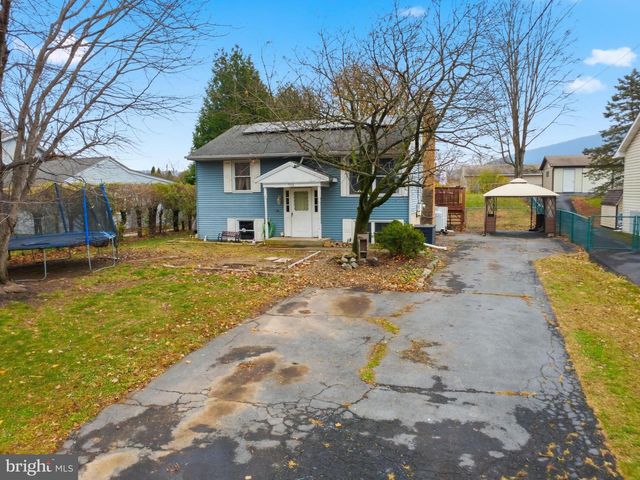 715 CLASTER BLVD, Dauphin, PA 17018