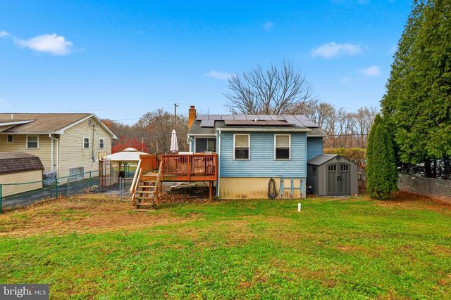 715 CLASTER BLVD, Dauphin, PA 17018