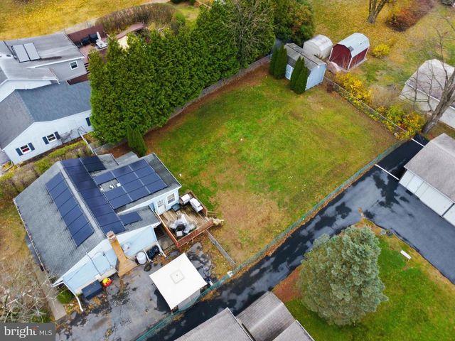 715 CLASTER BLVD, Dauphin, PA 17018