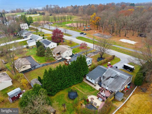 715 CLASTER BLVD, Dauphin, PA 17018