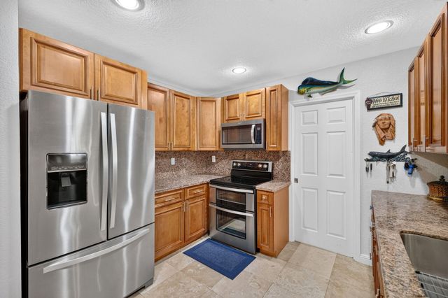 943 NAUTILUS Isle, Dania Beach, FL 33004