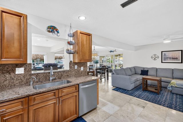 943 NAUTILUS Isle, Dania Beach, FL 33004