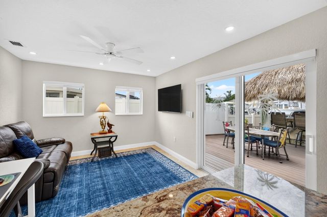943 NAUTILUS Isle, Dania Beach, FL 33004