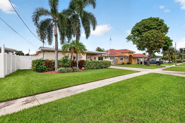 943 NAUTILUS Isle, Dania Beach, FL 33004