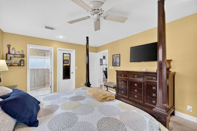943 NAUTILUS Isle, Dania Beach, FL 33004