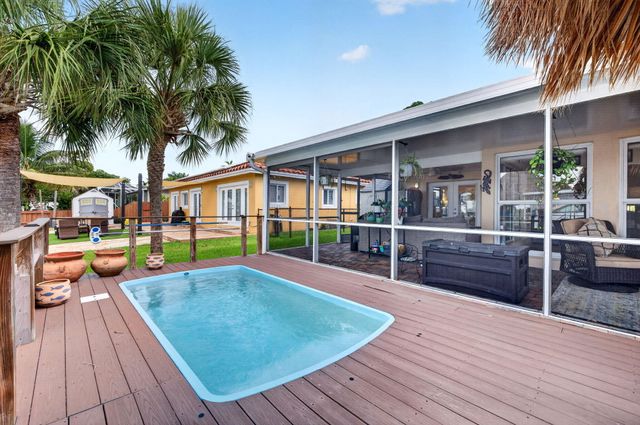 943 NAUTILUS Isle, Dania Beach, FL 33004