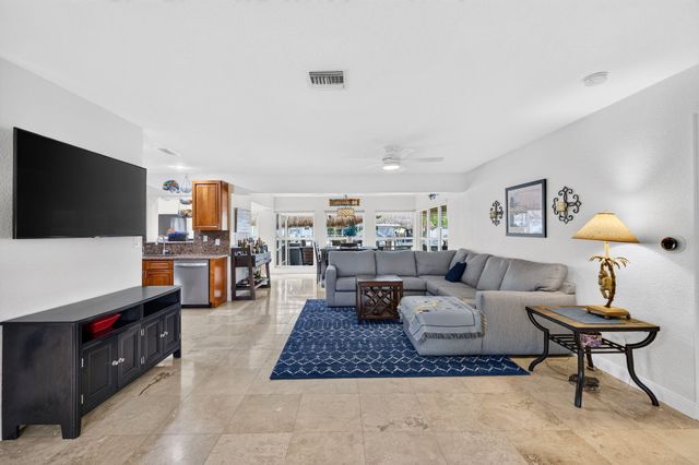 943 NAUTILUS Isle, Dania Beach, FL 33004