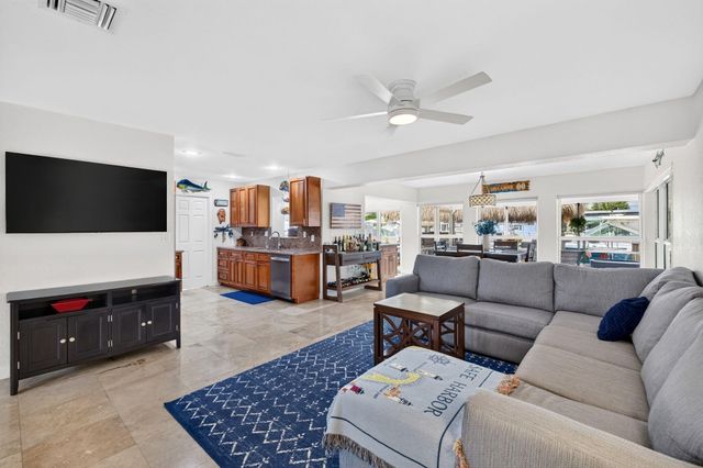 943 NAUTILUS Isle, Dania Beach, FL 33004