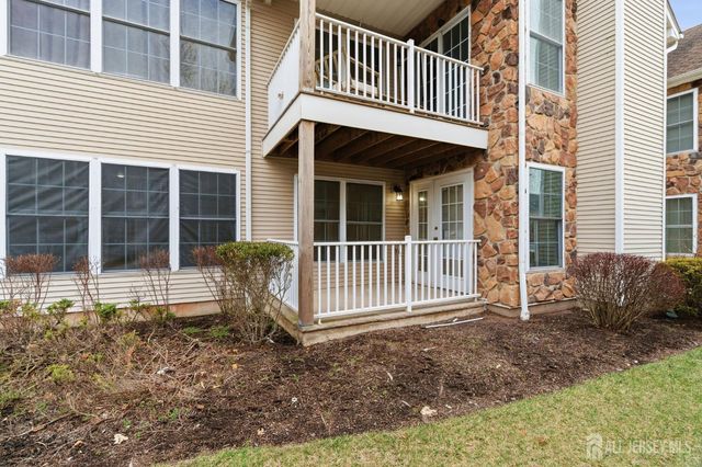 116 Chariot Court, Piscataway, NJ 08854