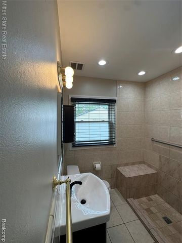 4616 CHOVIN Street, Dearborn, MI 48126