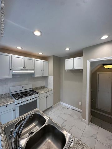 4616 CHOVIN Street, Dearborn, MI 48126