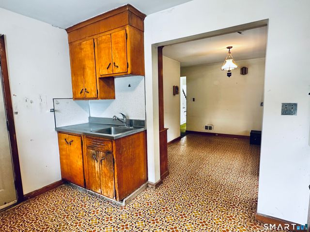 375 Franklin Avenue, Stratford, CT 06614