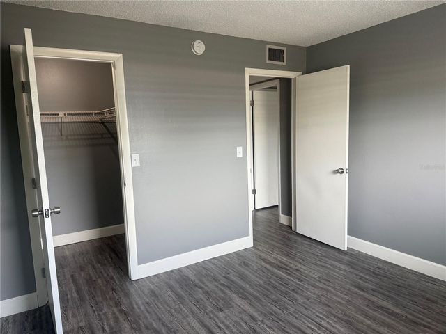 900 70TH STREET N 102, St Petersburg, FL 33710