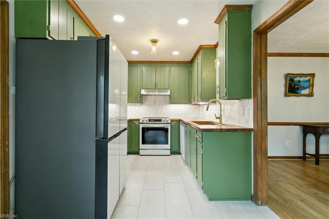 486 Wyn DR, Newport News, VA 23608