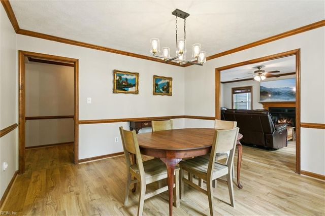 486 Wyn DR, Newport News, VA 23608