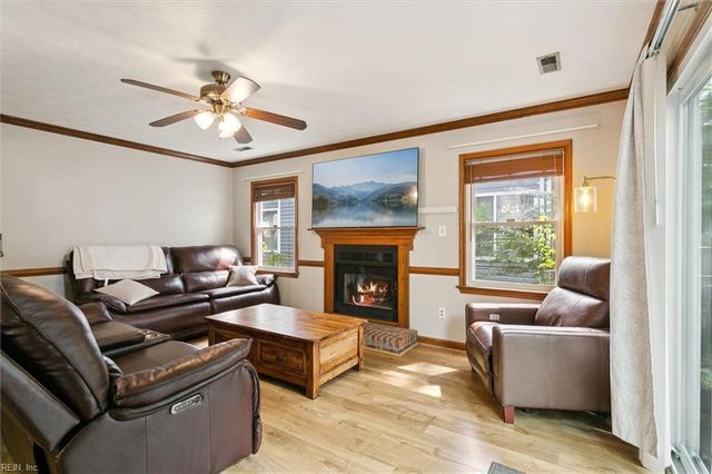 486 Wyn DR, Newport News, VA 23608