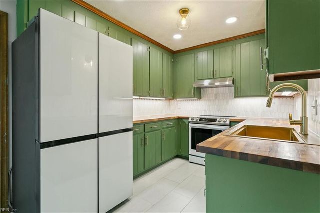 486 Wyn DR, Newport News, VA 23608