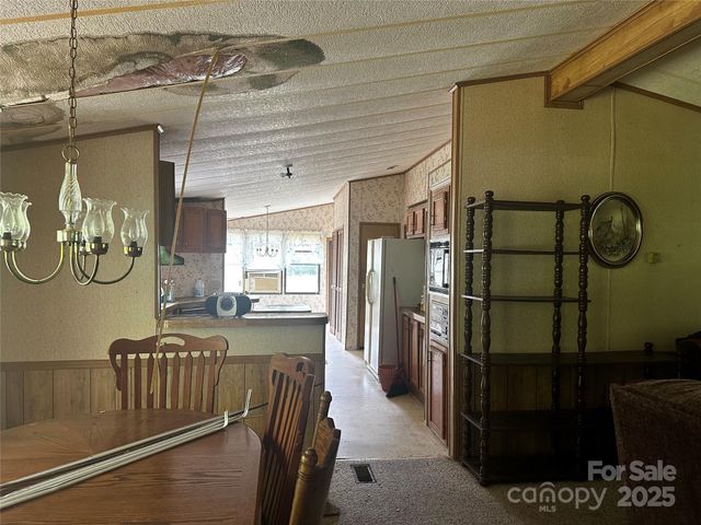 731 Pigeon Roost Road, Green Mountain, NC 28740