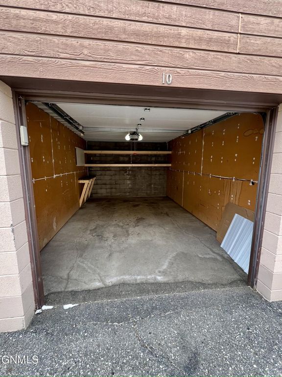 314 4th Street NE, Valley City, ND 58072 photo 2