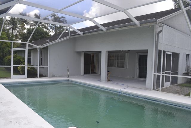 1104 Raintree Lane, Wellington, FL 33414