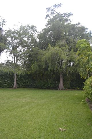 1104 Raintree Lane, Wellington, FL 33414