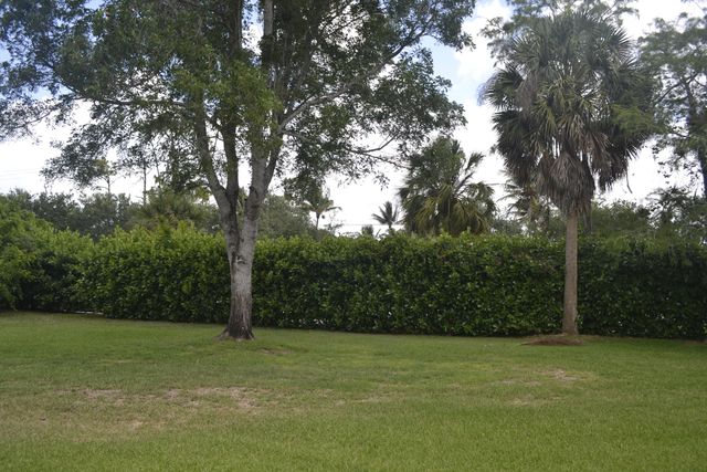 1104 Raintree Lane, Wellington, FL 33414