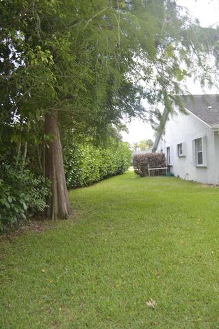 1104 Raintree Lane, Wellington, FL 33414