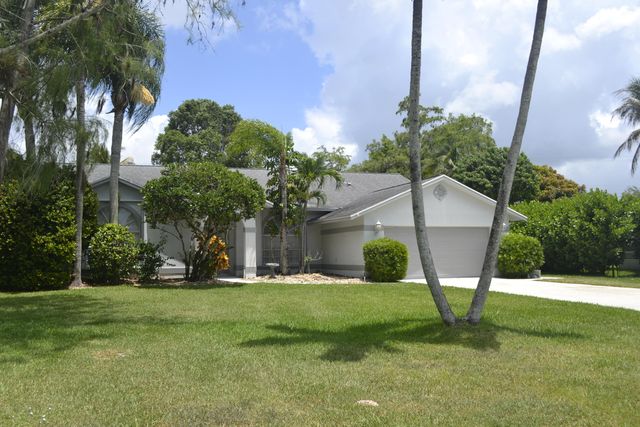 1104 Raintree Lane, Wellington, FL 33414
