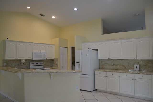 1104 Raintree Lane, Wellington, FL 33414