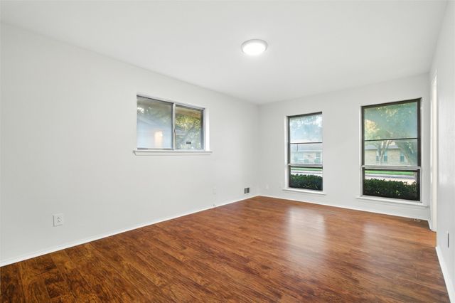 5823 Marview Lane, Dallas, TX 75227