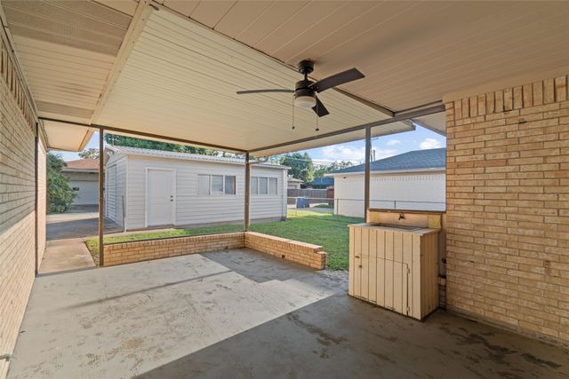 5823 Marview Lane, Dallas, TX 75227