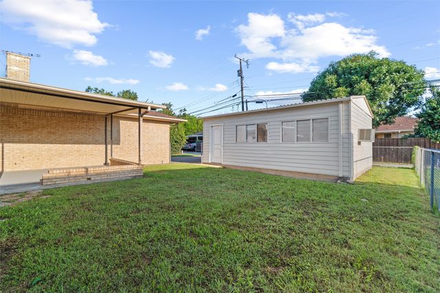 5823 Marview Lane, Dallas, TX 75227