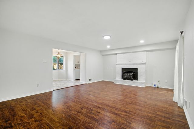 5823 Marview Lane, Dallas, TX 75227