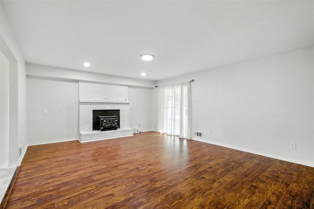 5823 Marview Lane, Dallas, TX 75227