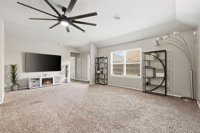 9209 NW 71st Street, Yukon, OK 73099