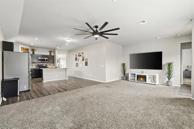 9209 NW 71st Street, Yukon, OK 73099