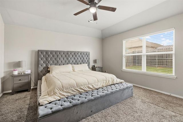 9209 NW 71st Street, Yukon, OK 73099