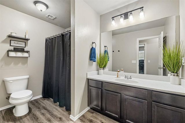 9209 NW 71st Street, Yukon, OK 73099