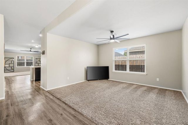 9209 NW 71st Street, Yukon, OK 73099