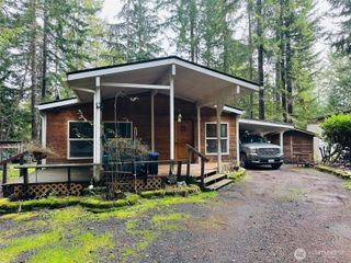 851 N Potlatch Drive, Hoodsport, WA 98548