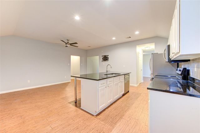 503 W Linney Street, Dayton, TX 77535