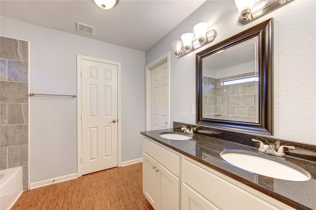 503 W Linney Street, Dayton, TX 77535