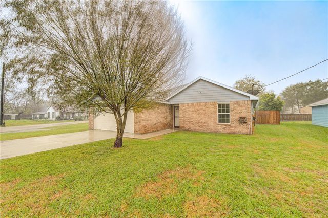 503 W Linney Street, Dayton, TX 77535