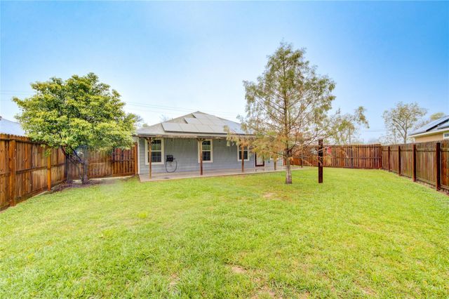 503 W Linney Street, Dayton, TX 77535