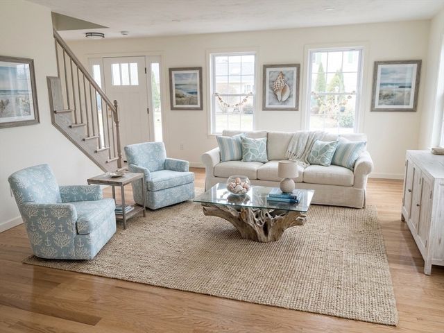 38 Colonial Rd., Webster, MA 01570