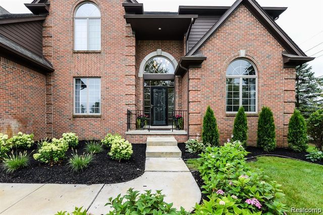 51341 Park Place Drive, Novi, MI 48167