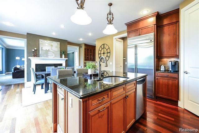 51341 Park Place Drive, Novi, MI 48167