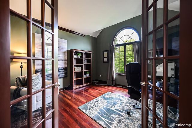 51341 Park Place Drive, Novi, MI 48167