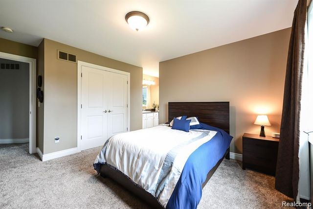 51341 Park Place Drive, Novi, MI 48167