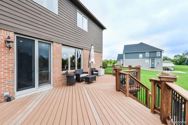 51341 Park Place Drive, Novi, MI 48167